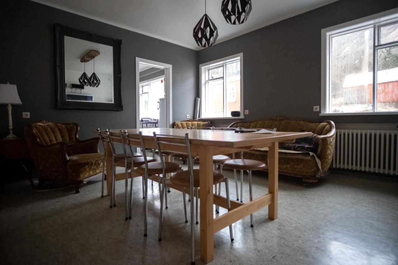 The Guesthouse By The Fjord Thingeyri ภายนอก รูปภาพ
