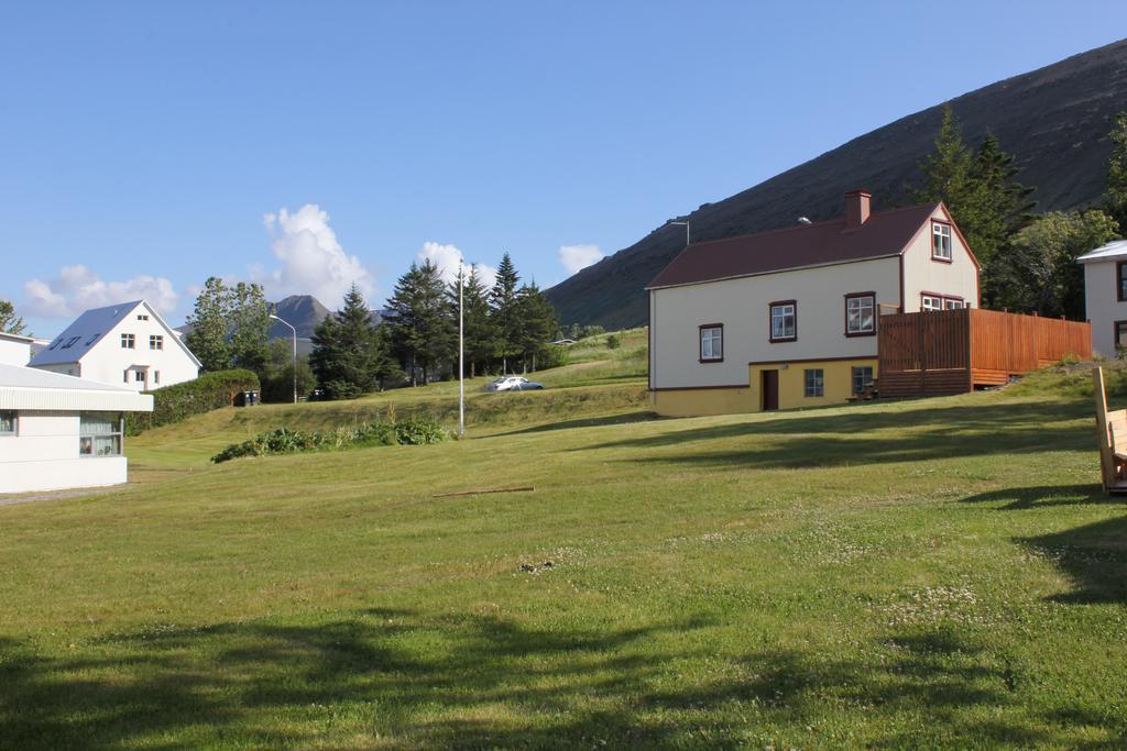 The Guesthouse By The Fjord Thingeyri ภายนอก รูปภาพ